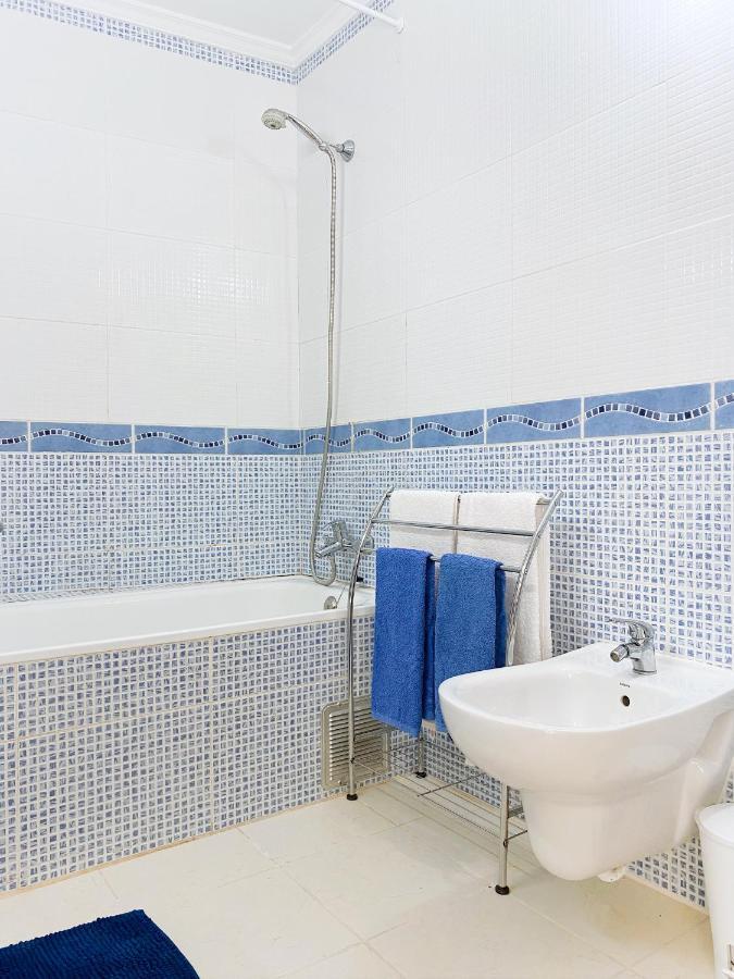 Sitio Do Raposo - Carvoeiro - Wifi, Ac, Beach & Center 200M Exterior photo