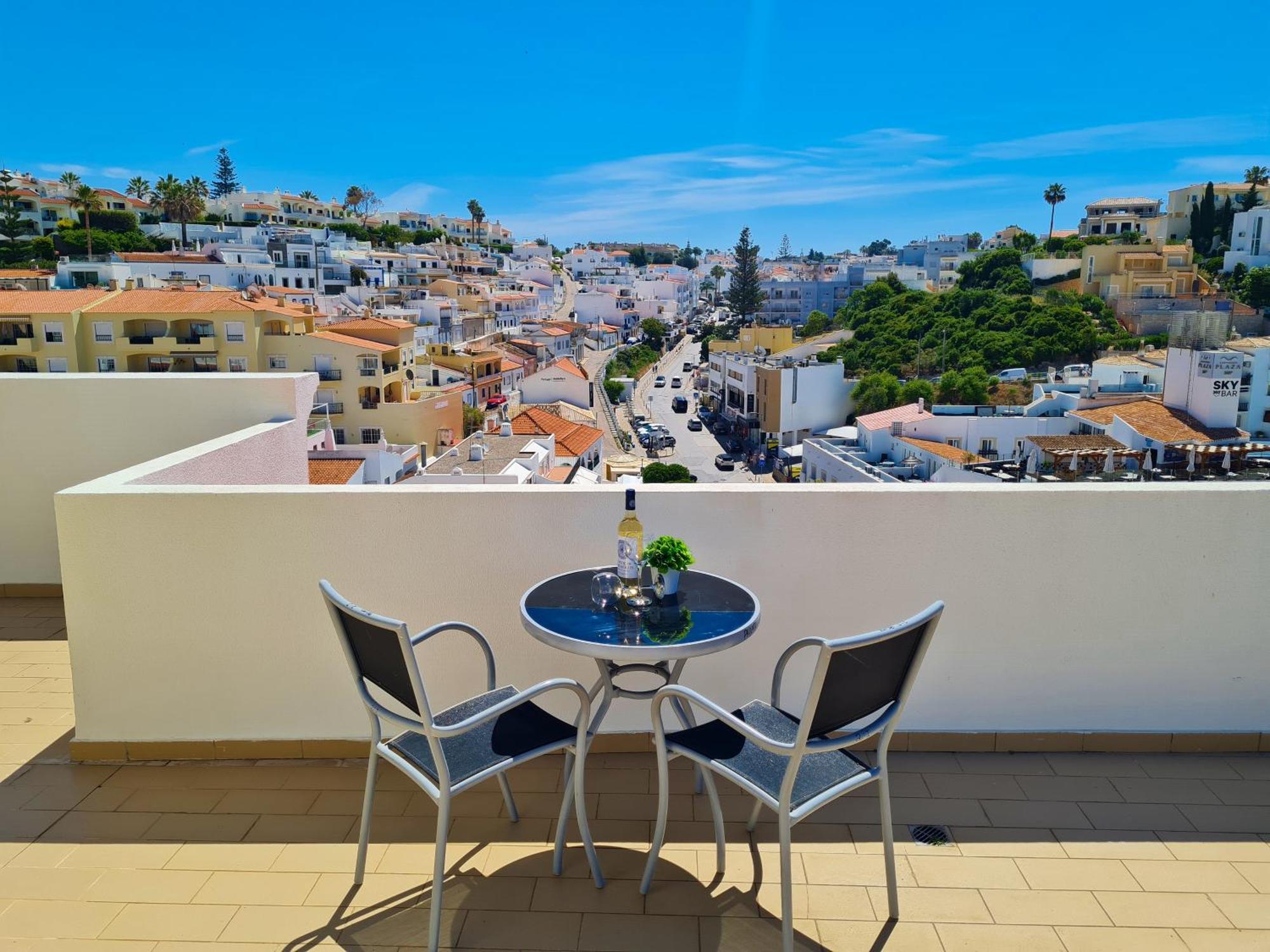 Sitio Do Raposo - Carvoeiro - Wifi, Ac, Beach & Center 200M Exterior photo